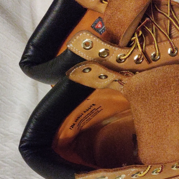 Prelove Timberland Men's Classic Boots Color Tan Size 12M - Picture 8 of 9